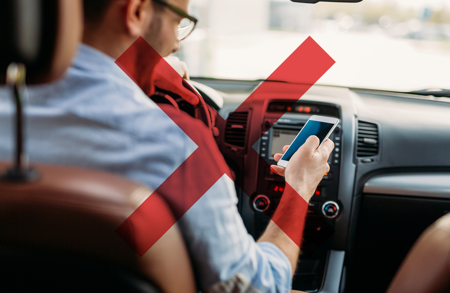 Utilizarea telefonului la volan