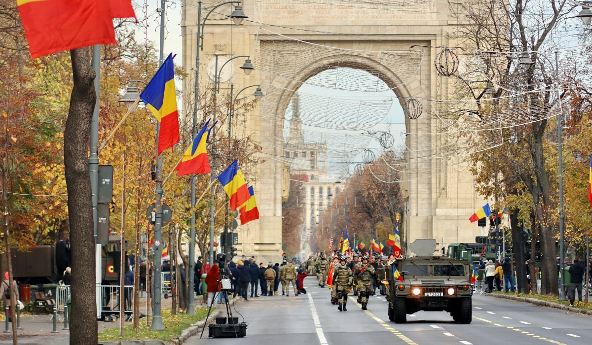 Parada militara de 1 decembrie